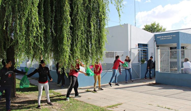 ContinÚa La Entrega De MercaderÍa En Las Escuelas Y En Los Jardines PÚblicos Municipalidad De 7904